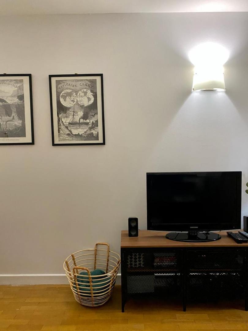 Апартаменти Spacious 1Br | Near City Center & Baby-Friendly! Ліон Екстер'єр фото