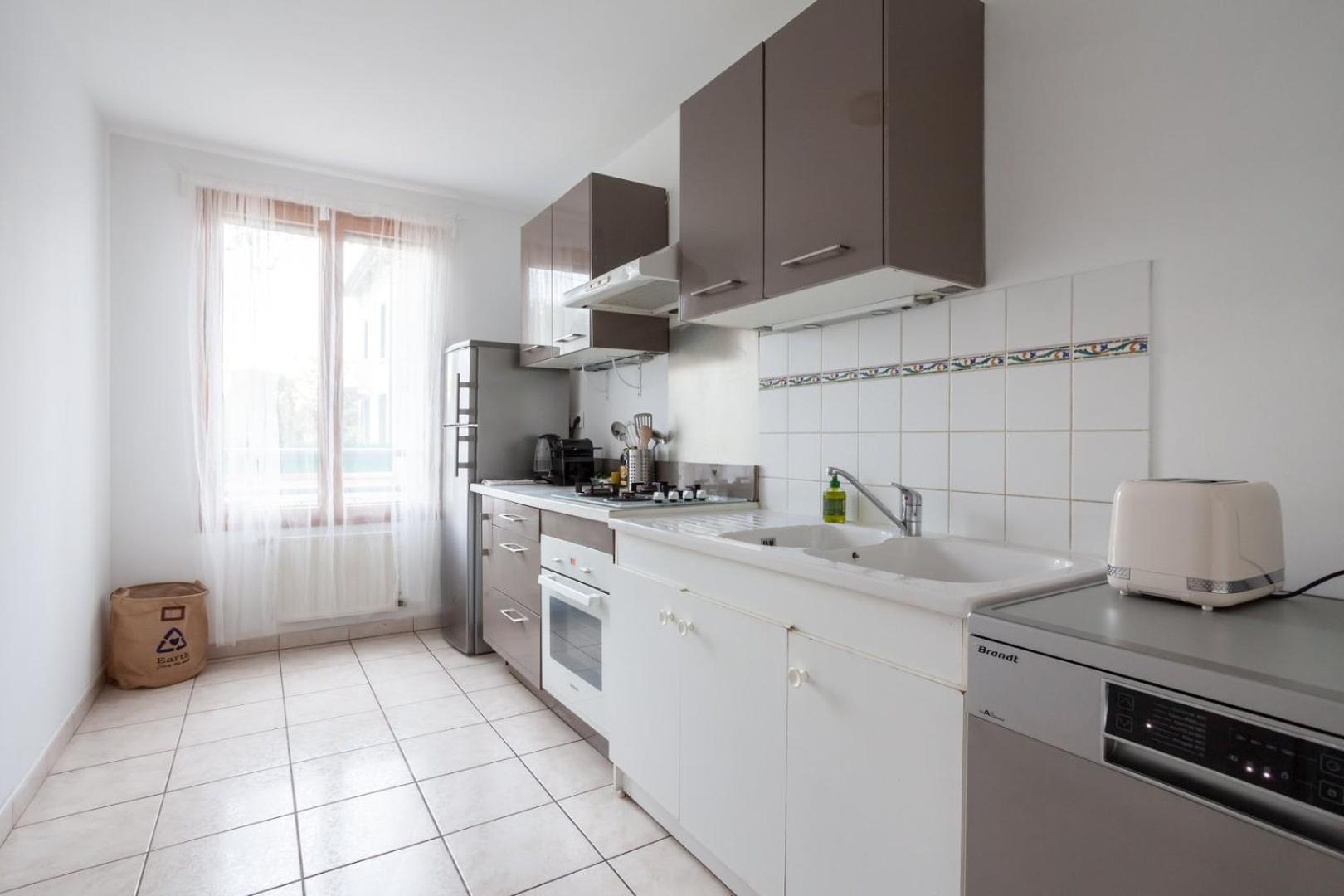 Апартаменти Spacious 1Br | Near City Center & Baby-Friendly! Ліон Екстер'єр фото