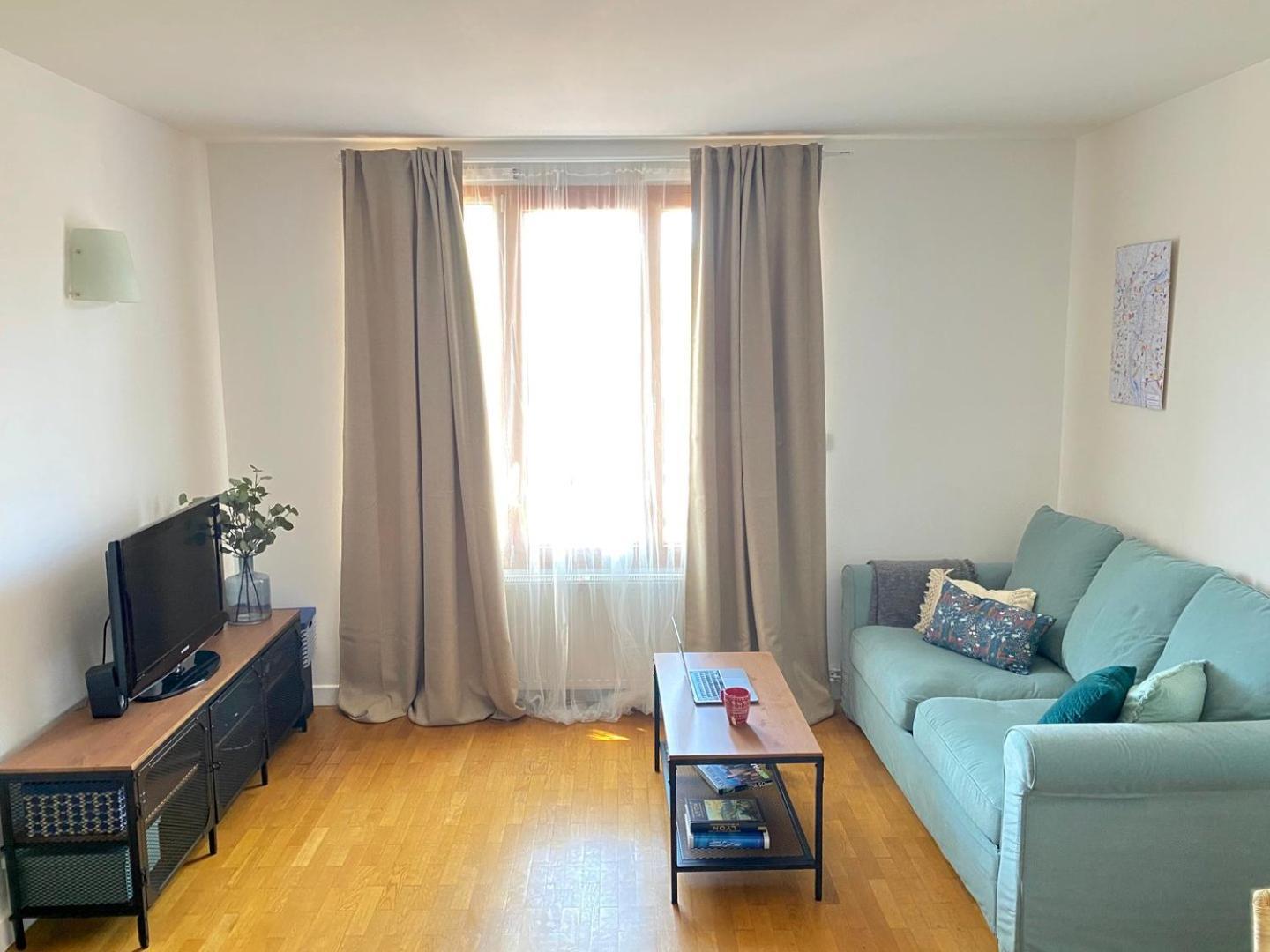 Апартаменти Spacious 1Br | Near City Center & Baby-Friendly! Ліон Екстер'єр фото
