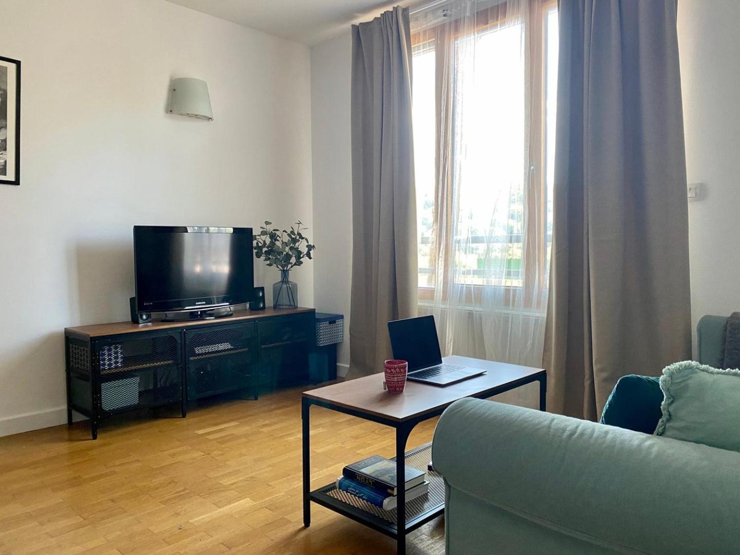 Апартаменти Spacious 1Br | Near City Center & Baby-Friendly! Ліон Екстер'єр фото